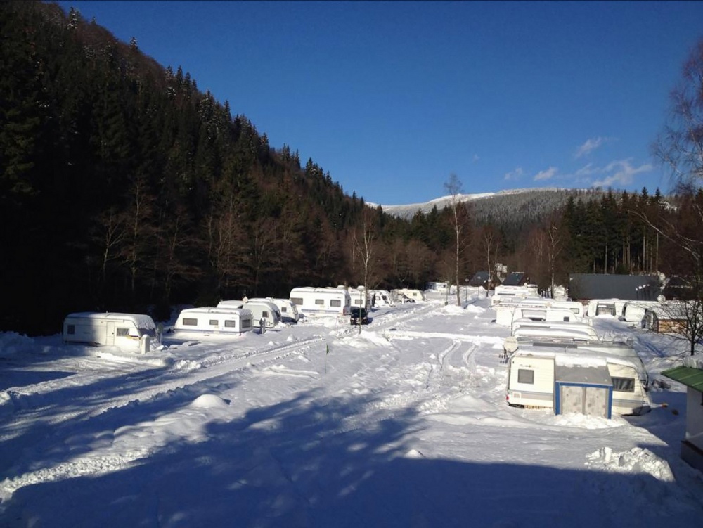 Autocamp Base Camp Medvědín 